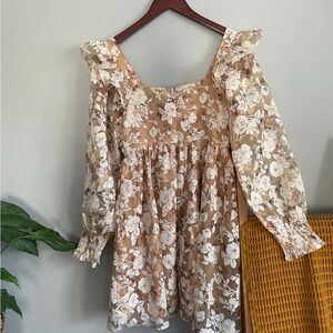 En Saison Beige Floral Lace Dress